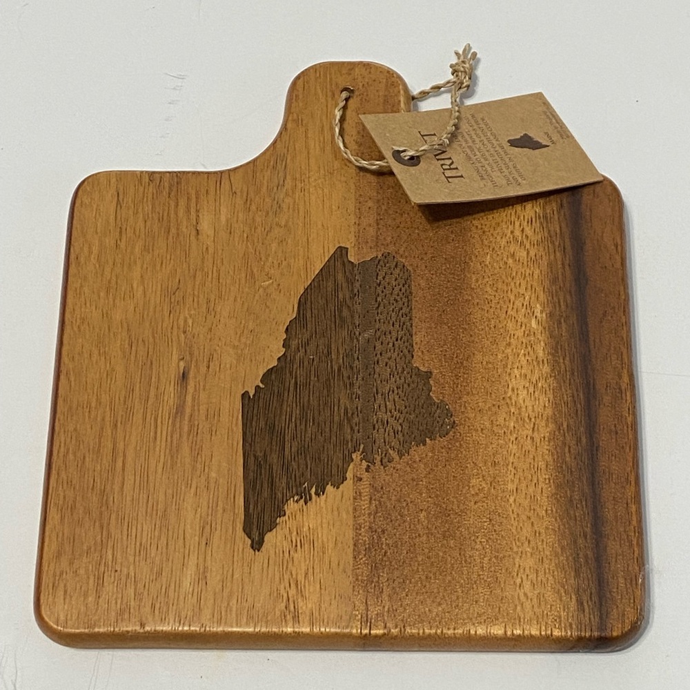 Teak Wood Trivet and Four Coaster Set with Maine Design - Picture 2 of 10